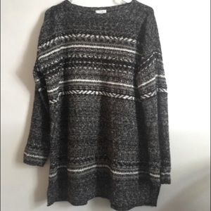 Black and white J. Jill knit sweater is size small.